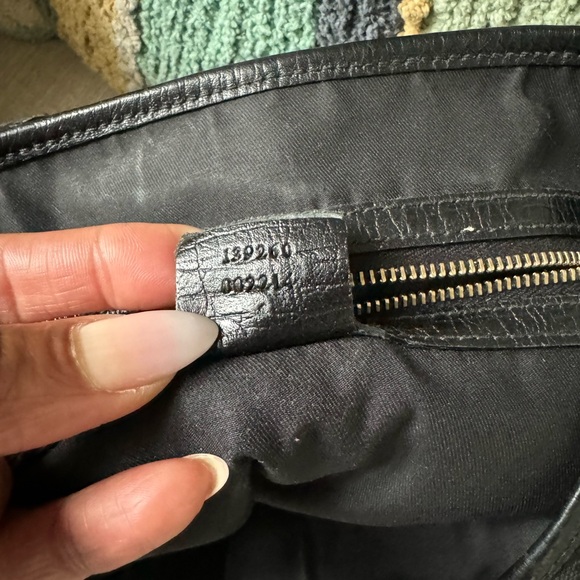 Gucci shoulder tote bag with charms 💯 authentic - Picture 5 of 15